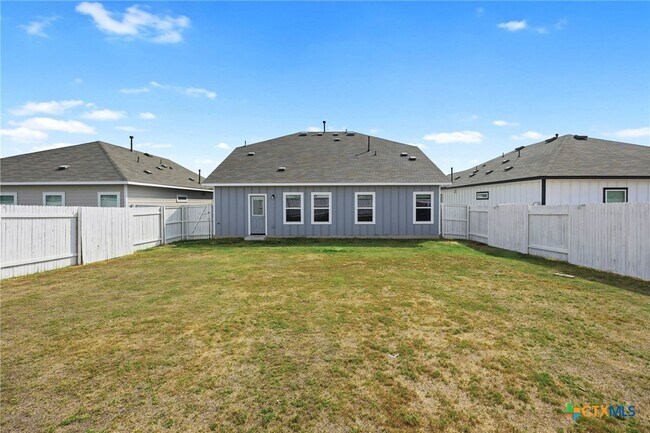 Building Photo - 251 Chesterfield Dr