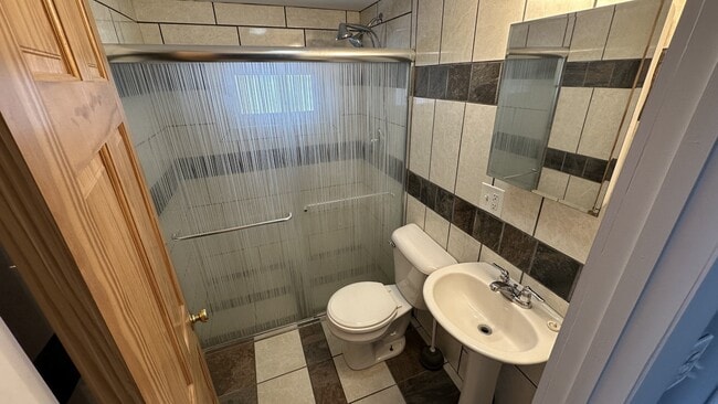 Building Photo - 2692 Union St