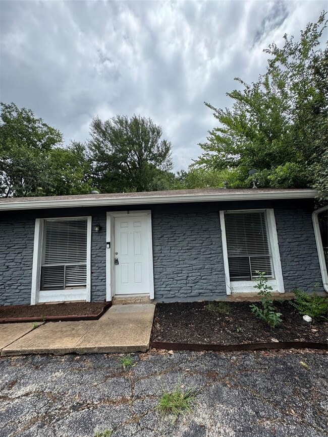 Building Photo - 3007 Matador Dr