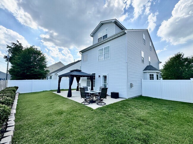 Building Photo - First-Time Rental, Available July 1st! Attached Garage - 2 Primary Suites - Pet-Friendly (Under 4...