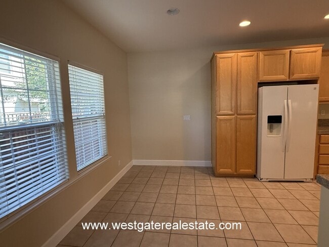 Building Photo - 415 Matteri Cir