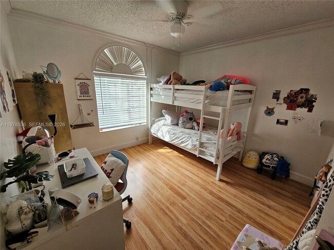 Building Photo - 5201 NW 112th Pl