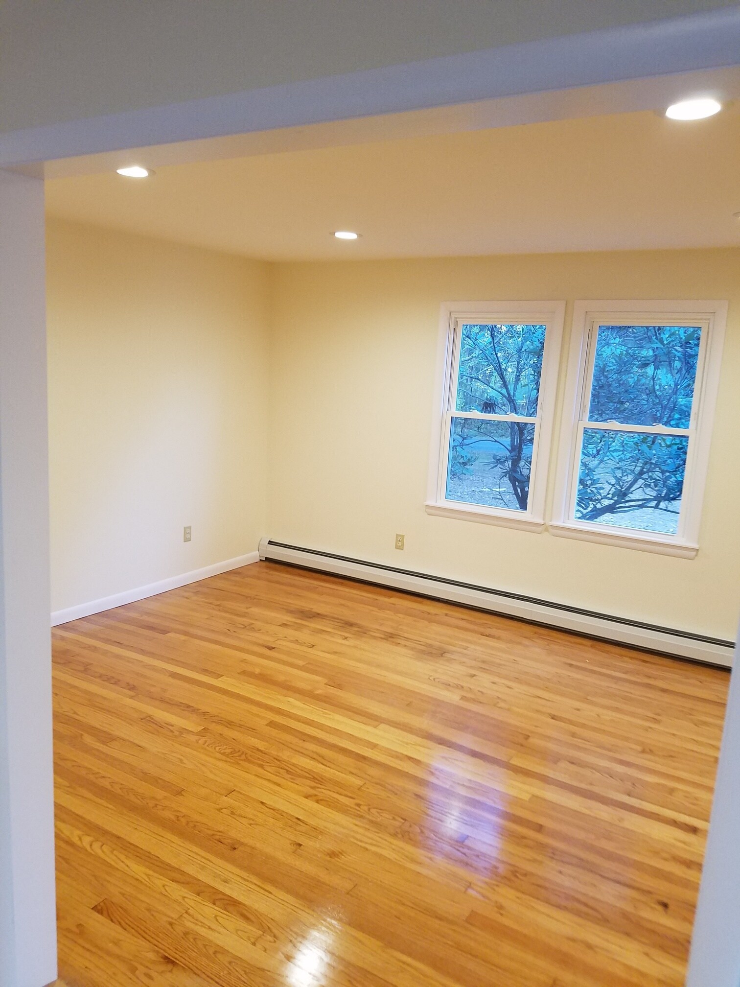Building Photo - 30 Jenkinstown Rd