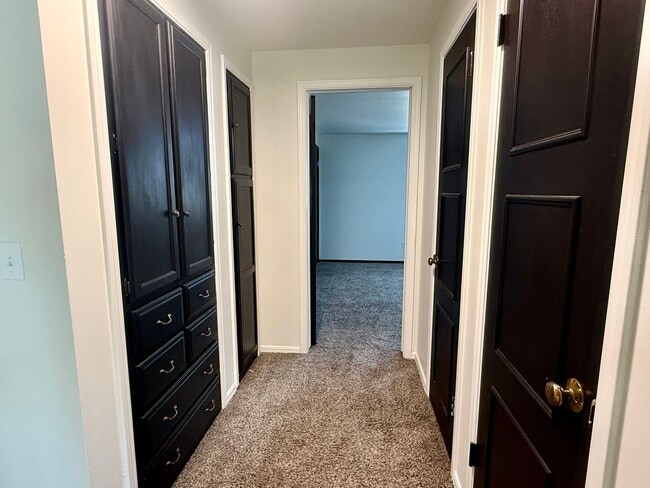 Building Photo - Spacious 3 Bedroom 3 Bath Home in NW OKC!!