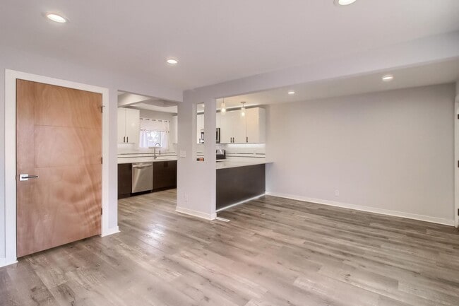 Building Photo - Modern Elegance in Denver: Recently Renovated 2BR/1BA Gem with Detached Garage and Fenced Yard!
