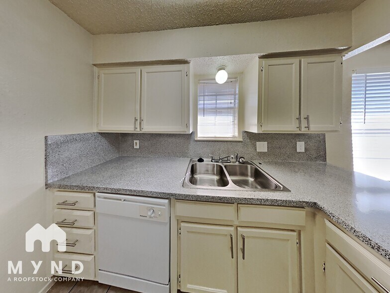 Building Photo - 1809 McQueary St