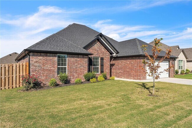 Building Photo - 2401 Abbott Ln