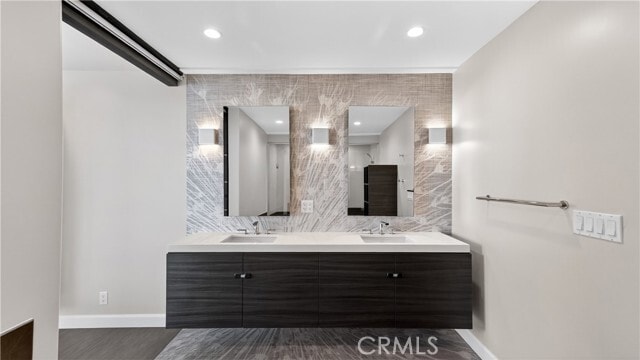 Building Photo - 855 Santa Ana St