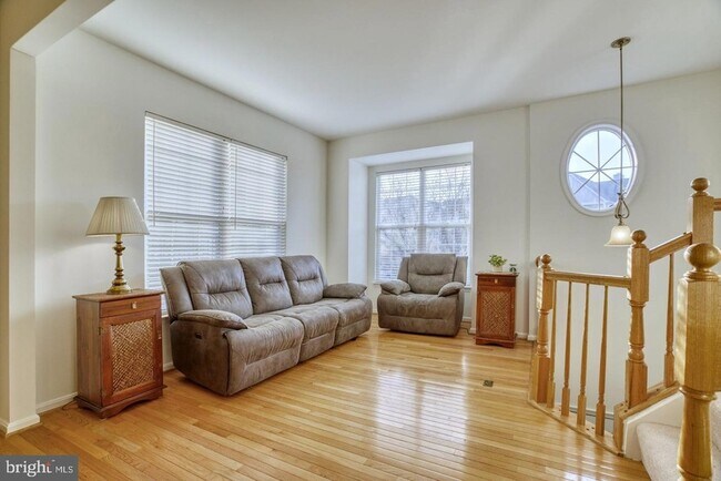 Building Photo - 3563 Sherbrooke Cir