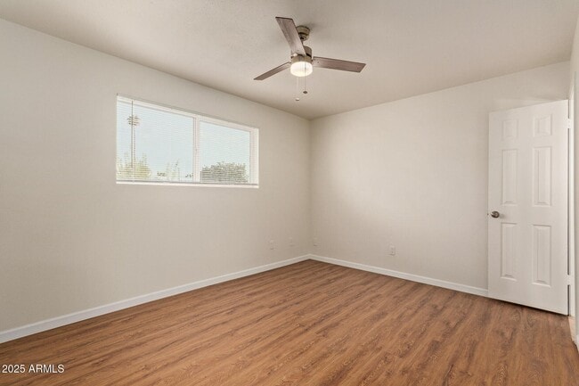 Building Photo - 2179 E Palmcroft Dr