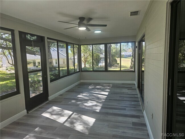 Building Photo - 2320 N Hendry Point