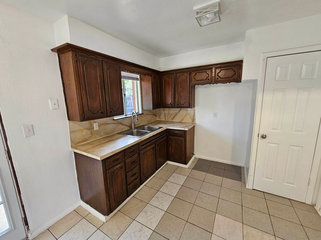 Building Photo - 2728 SW 65th St