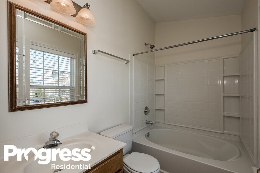 Building Photo - 5010 Stowe Derby Dr