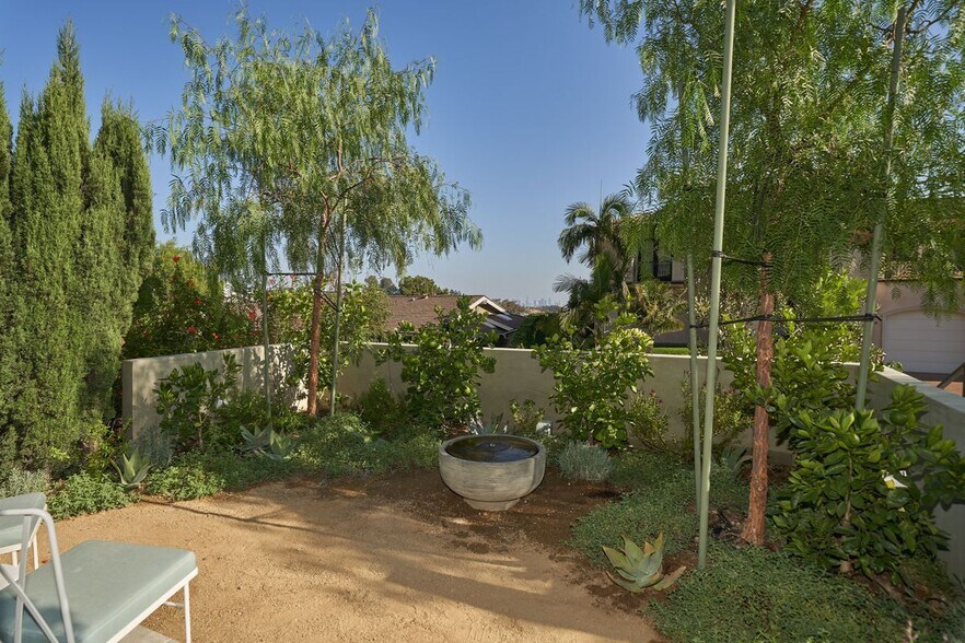Building Photo - 6435 Innsdale Dr