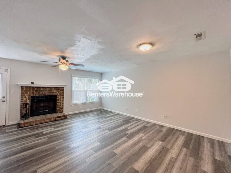 Building Photo - 1313 Hafford Rd