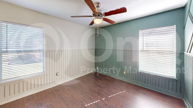 Building Photo - 1524 Hilltop Dr