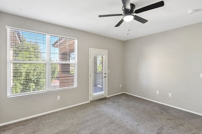 Building Photo - 3 Bedroom North Las Vegas Condo Convenient...