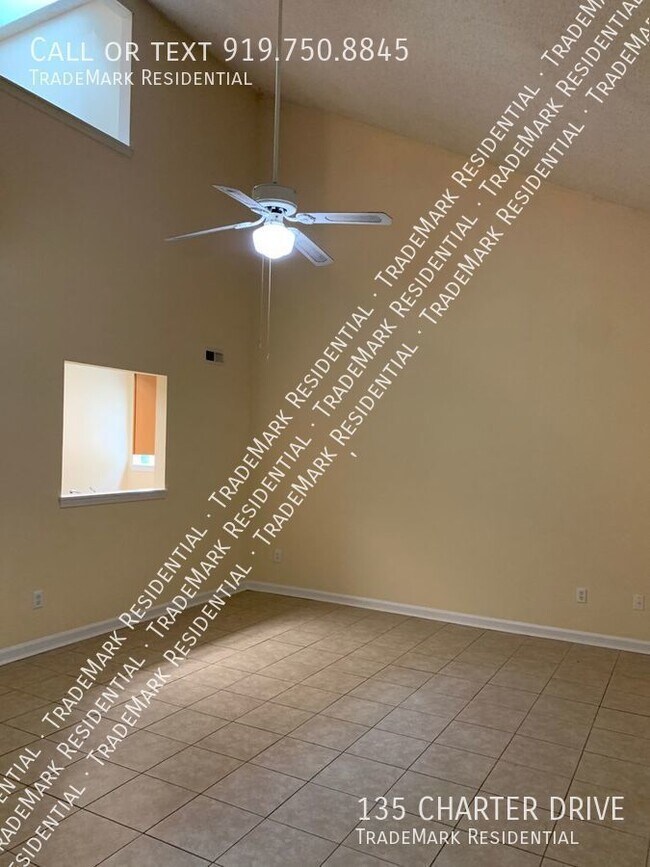 Building Photo - 135 Charter Dr