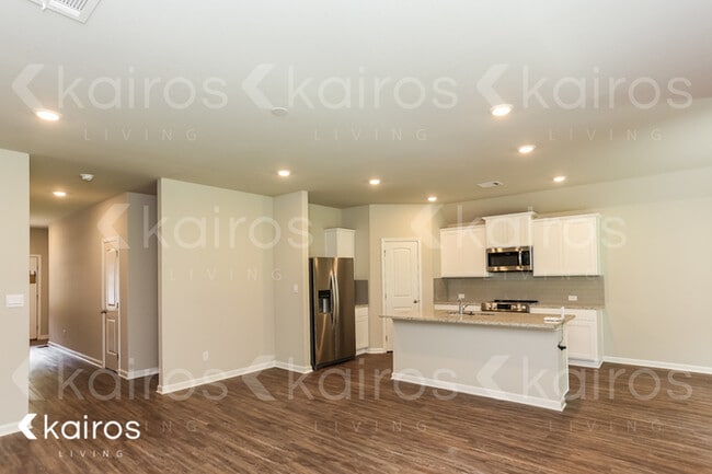Building Photo - 30962 Clearview Ct