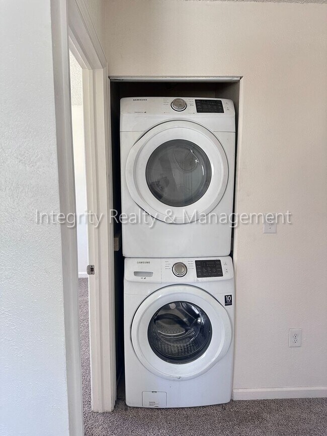 Building Photo - 7309 W Hampden Ave