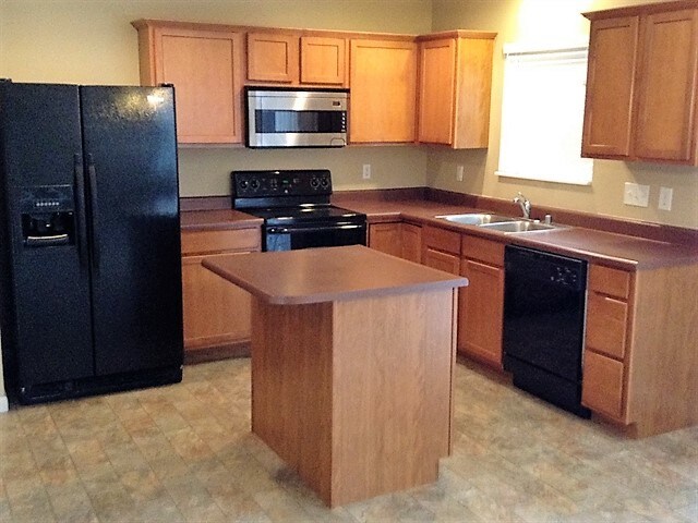 Building Photo - 755 Elm Tree Drive