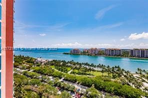 Building Photo - 300 S Pointe Dr