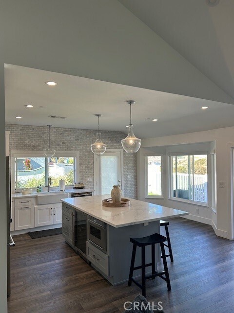 Building Photo - 813 Calle Vallarta