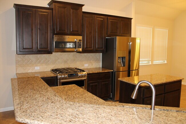 Building Photo - 2821 Coral Valley Dr