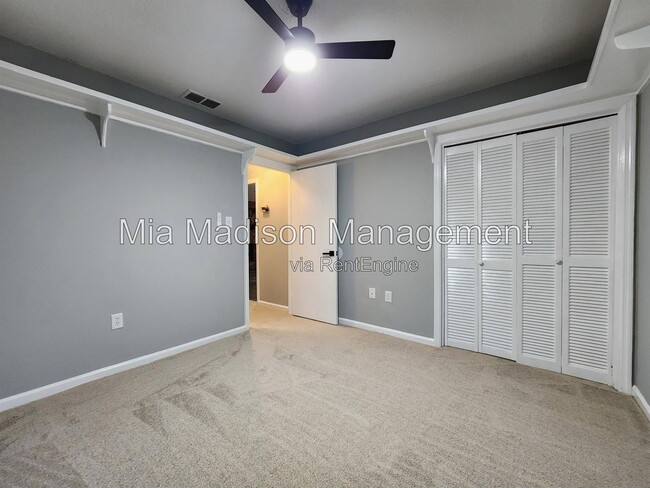 Building Photo - 1531 Marcy Cir