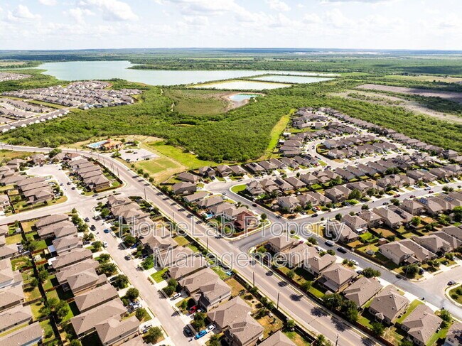 Building Photo - 11734 Pelican Cove