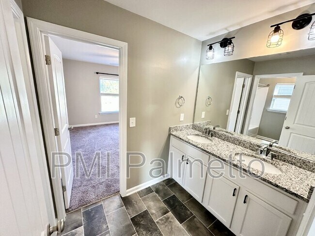 Building Photo - 146 Plum Orchard Dr