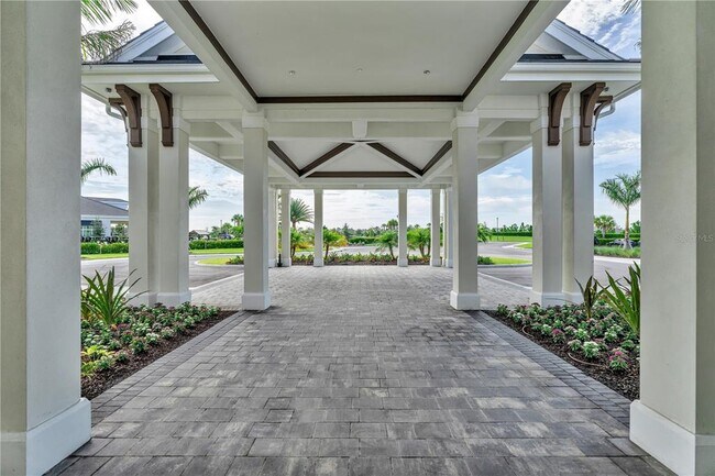 Building Photo - 15991 Sugar Hl Dr