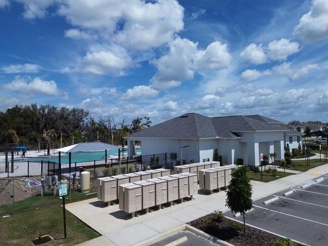 Building Photo - 1280 Cascades Ave