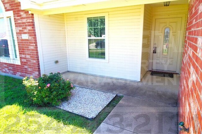 Building Photo - Fresh Vibes on Llano Estacado – Your Next Chapter Starts Here!