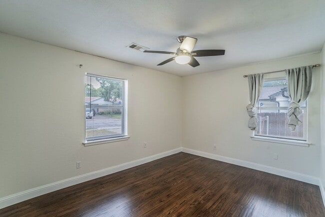 Building Photo - New Listing in southland Terrace Addition