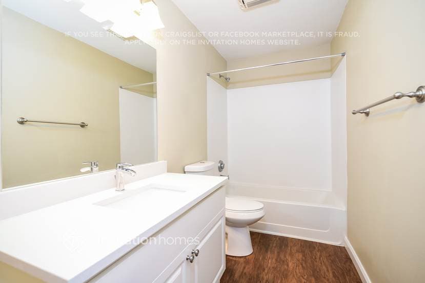 Building Photo - 3525 Crystal Ridge Dr SE