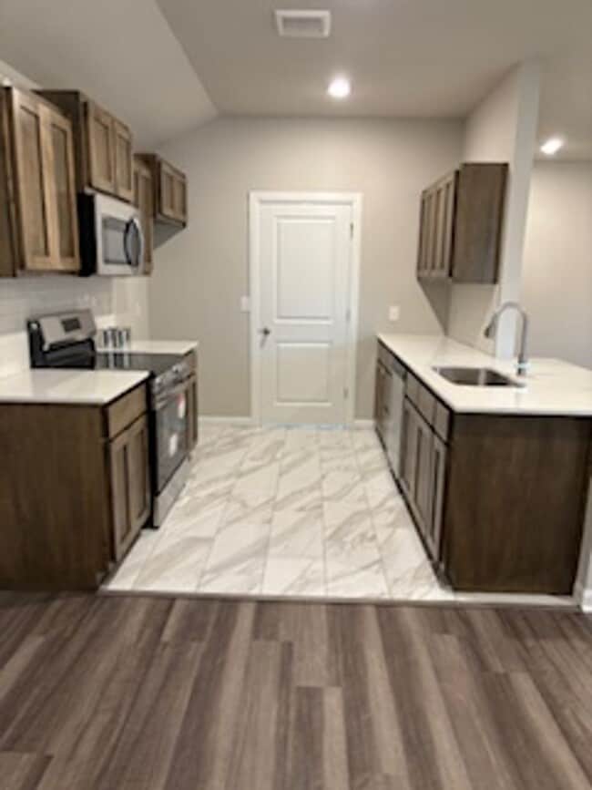 Building Photo - 9112 Blackfork Ln