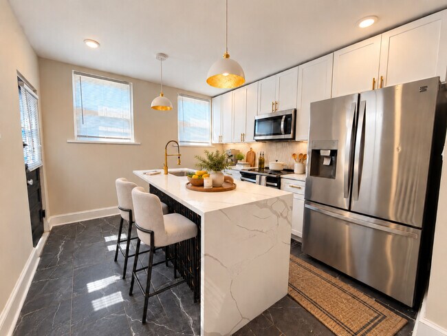 Building Photo - 2112 N 57th St
