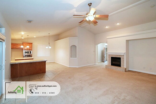 Building Photo - 618 Casa Buena St
