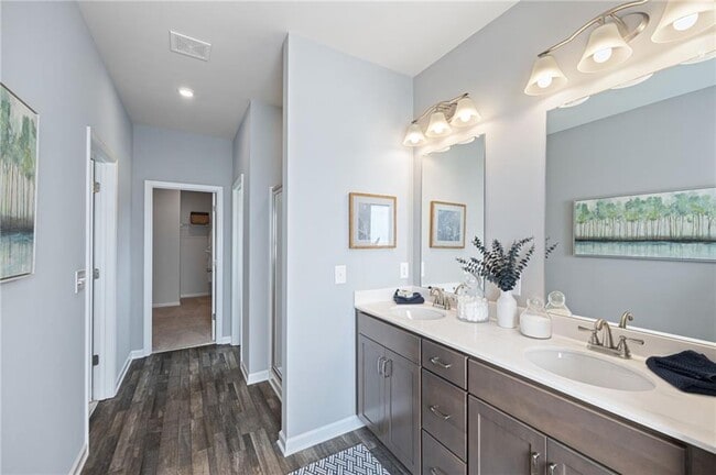 Building Photo - 70 Pinnacle Wy