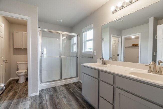 Building Photo - 529 Woodcreek Lp