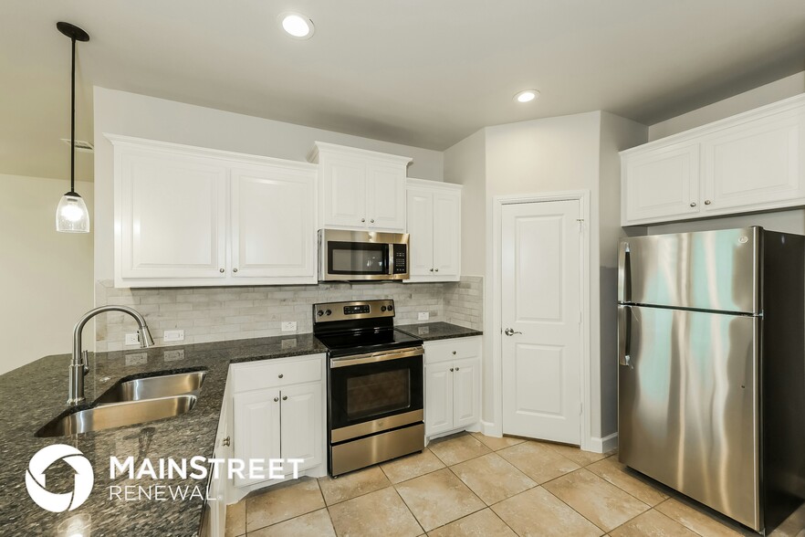 Building Photo - 2519 Sunburst Dr