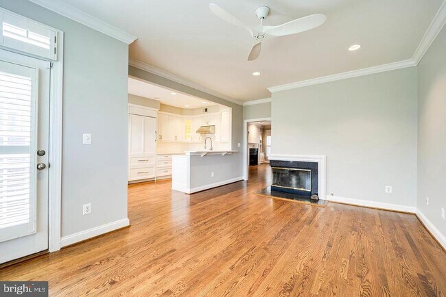 Building Photo - 819 Rivergate Pl