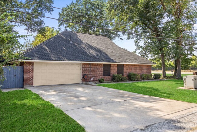 Building Photo - 3103 Spring Stuebner Rd