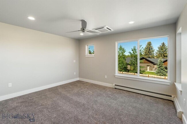 Building Photo - 349 Meriwether Ave