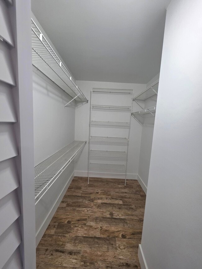 Building Photo - 209 Foxtail Dr