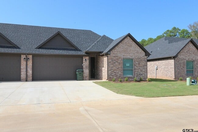 Building Photo - 10243 County Rd 135