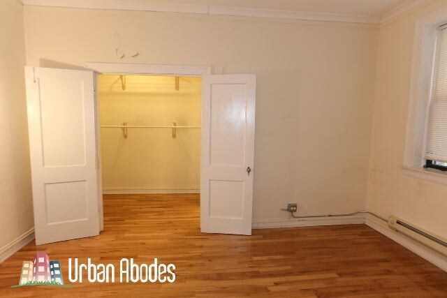 Building Photo - 4542 N Damen Ave