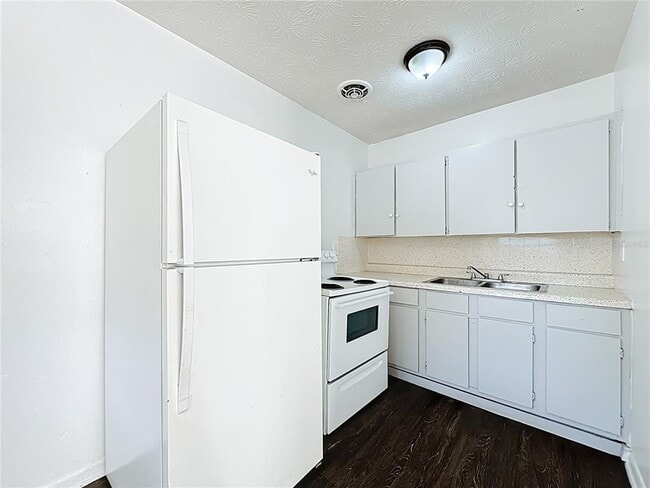 Building Photo - 4509 Ken Knight Dr N