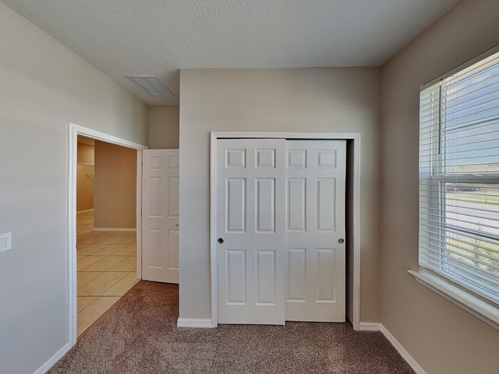 Building Photo - 5621 Camilla St